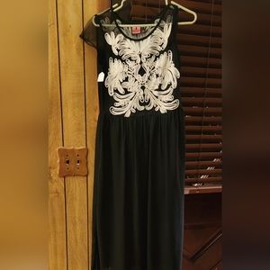 Simon Chang Dress Circle Long Black and White S 8 white lace ..